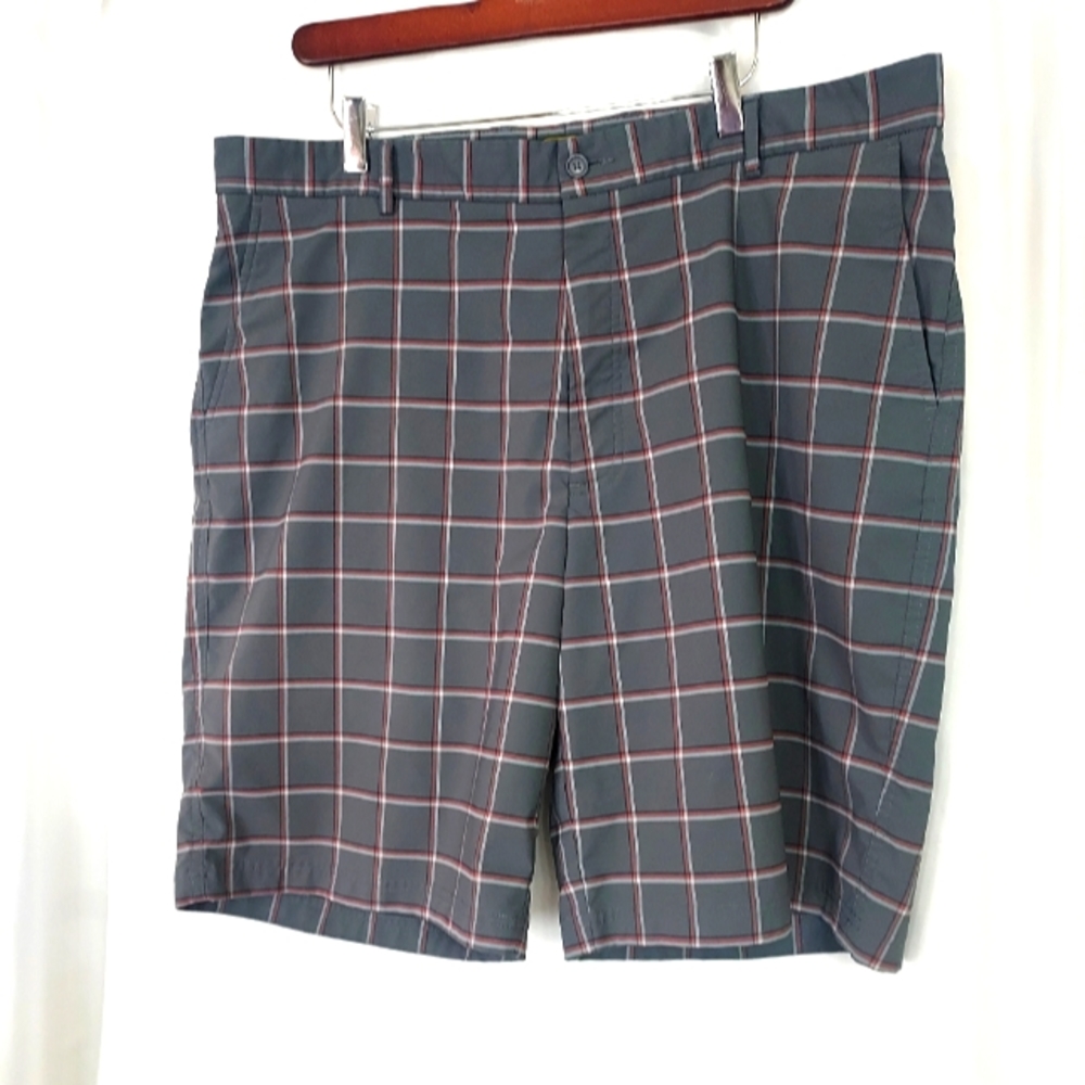 Cypress Club Performance Charcoal Gray Plaid Golf Shorts. Size 40